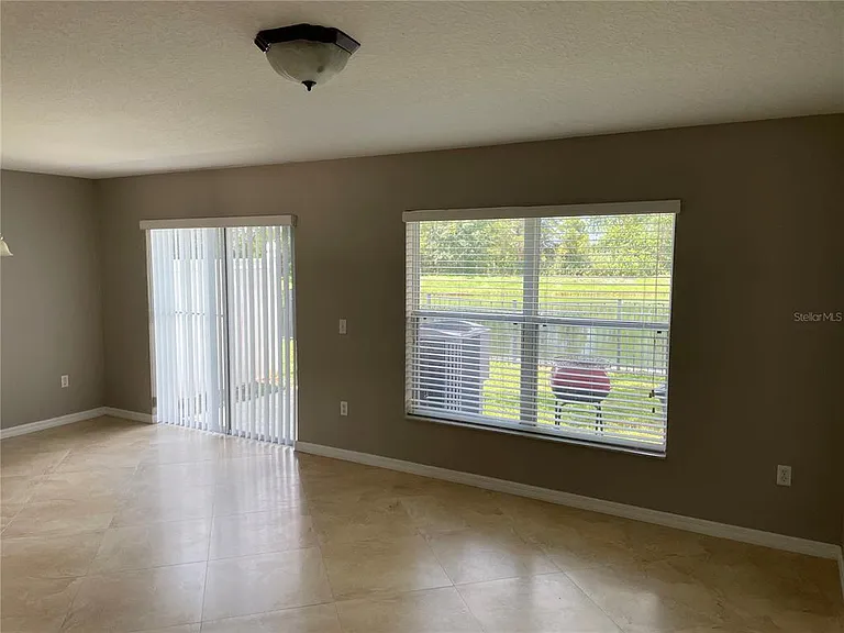 2508 Hassonite St — Photo 11