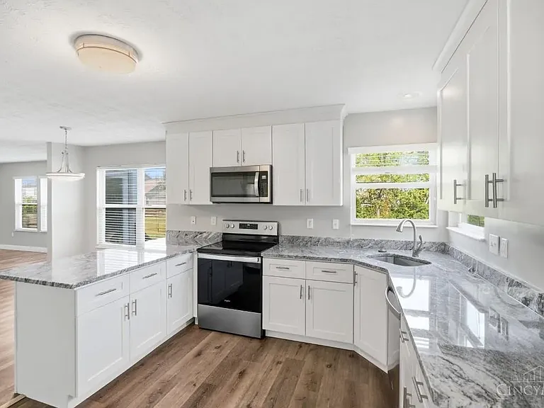 6672 Westminster Ct — Photo 5