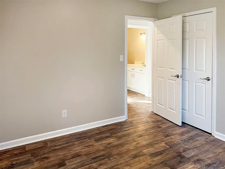 1248 Derek Dr — Photo 14