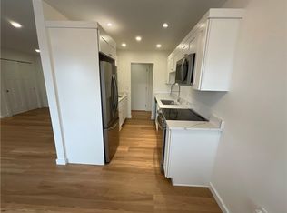 41 Bullocks Point Ave APT 5B, Riverside, RI 02915