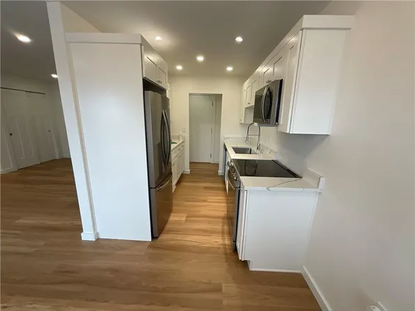 41 Bullocks Point Ave APT 5B, Riverside, RI 02915