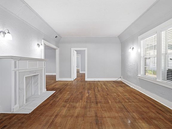 2nd image of 527 Fulton Ave #2