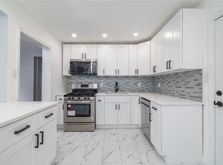 50 Merokee Pl, Farmingdale, NY 11735