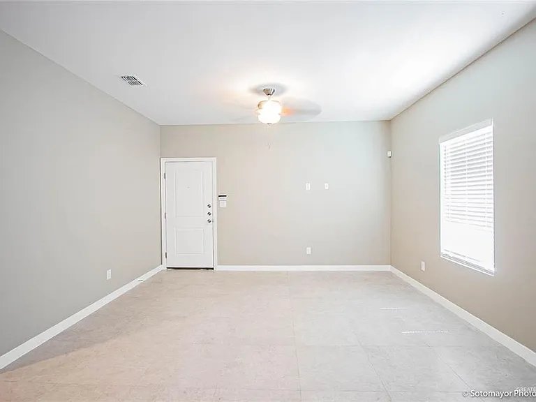 120 W Diamond Ave #3 — Photo 8
