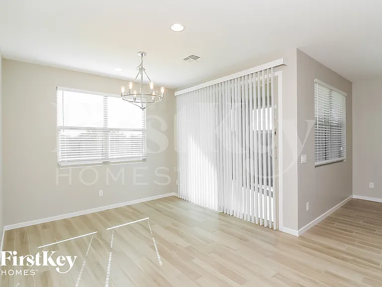 10245 W Wood St — Photo 6