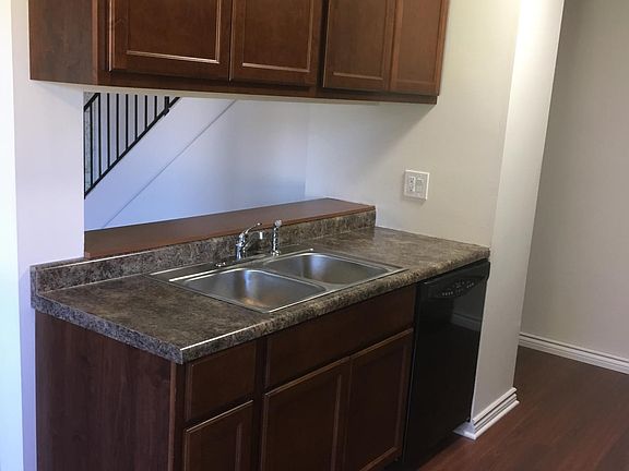 5th image of 2548 Berkshire Ct