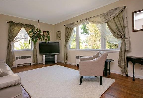 4th image of 8 Prescott Pl