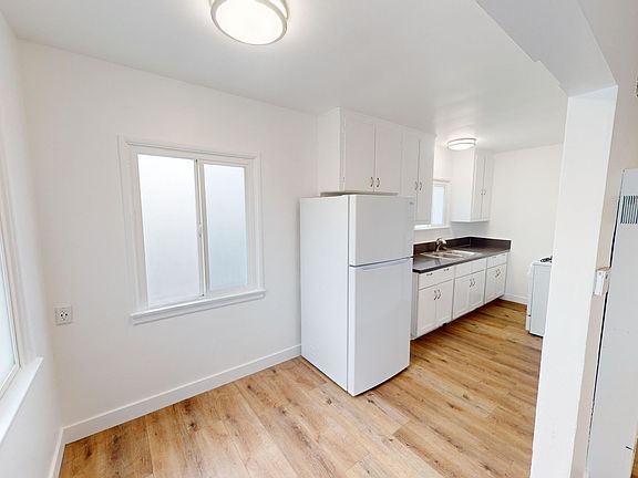4th image of 118 E Kelso St APT 1