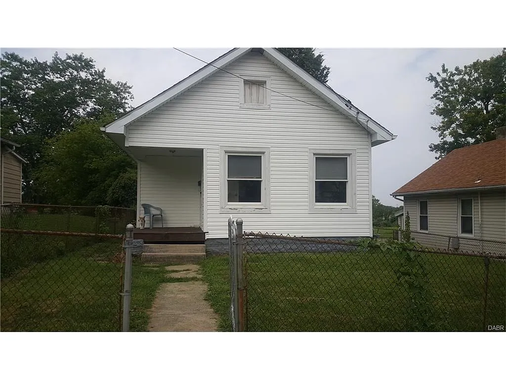 634 Xenia Ave photo 1