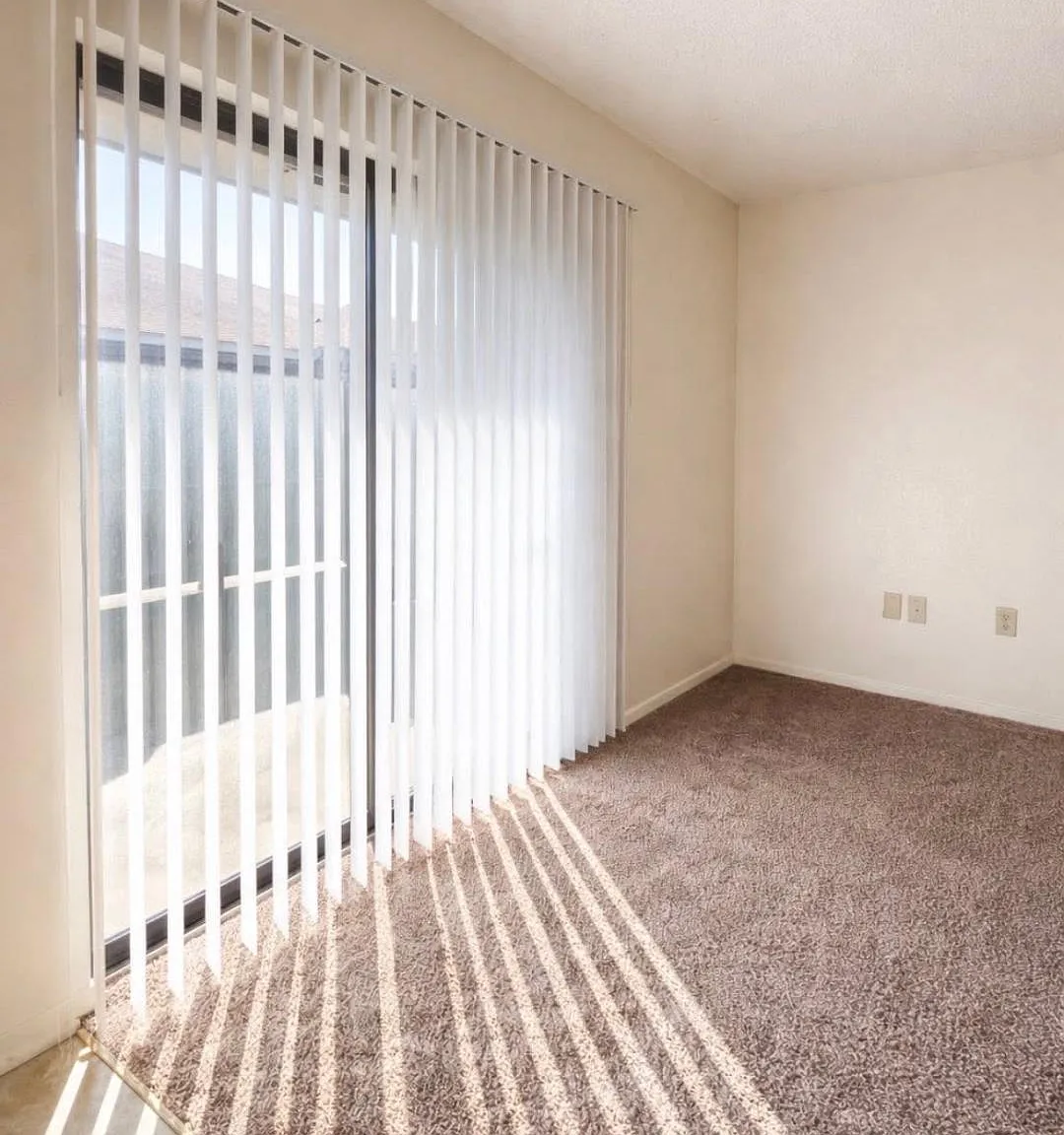 2 bed, 900 sqft, $900 — Photo 3