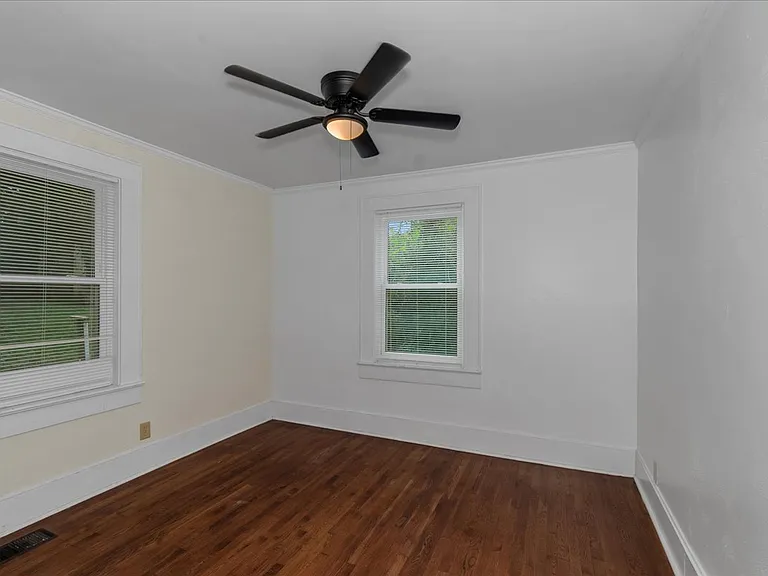 3160 Lake Ave — Photo 22