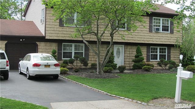 1st image of 82 Strathmore Village Dr
