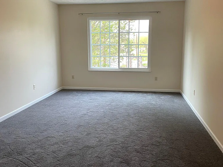 1216 W Broadway Ave — Photo 8