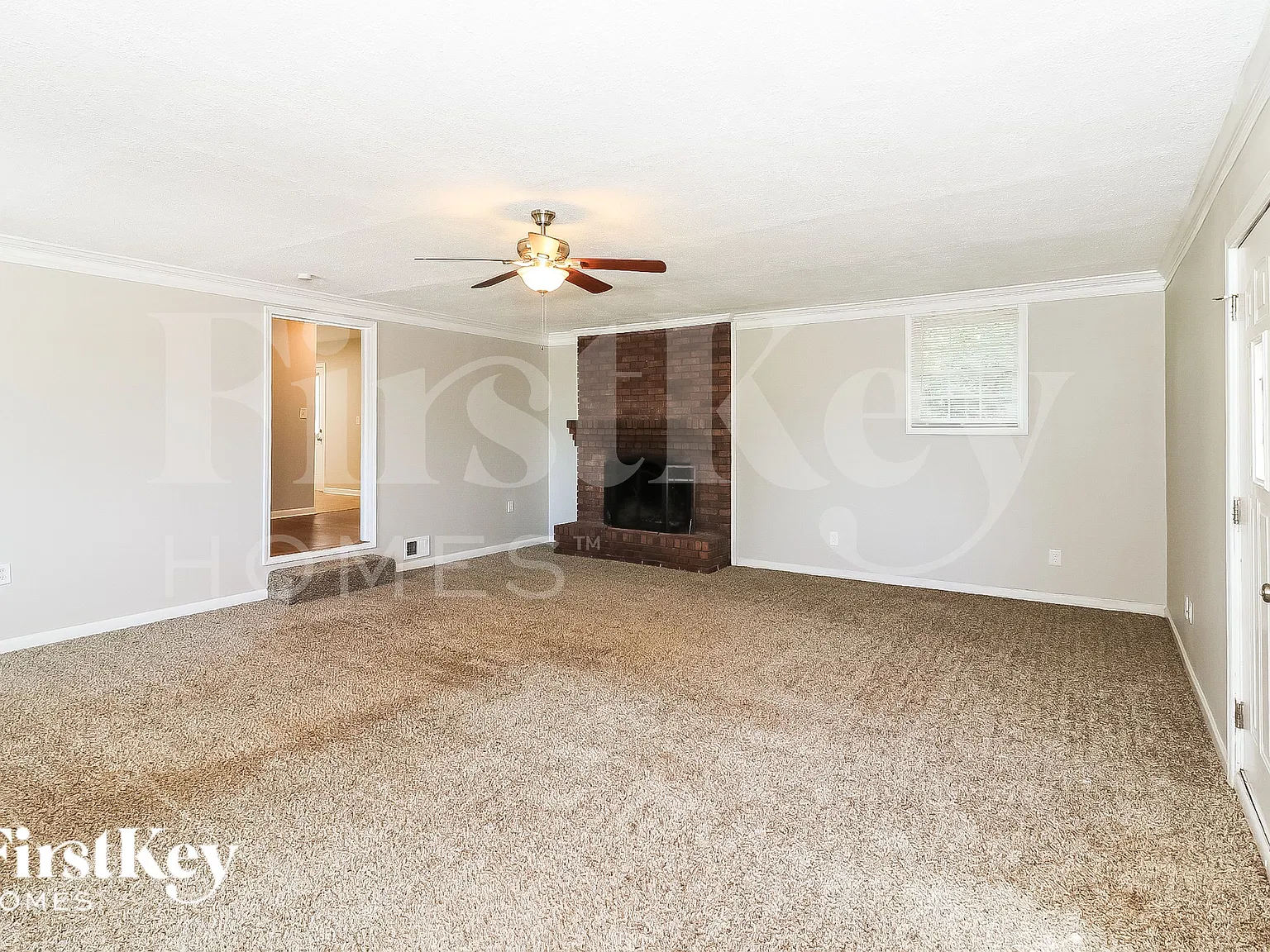 3 bed, 2.0 bath, 1560 sqft, $2,240 — Photo 4