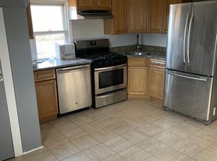 576 4th Ave FLOOR 2, North Brunswick, NJ