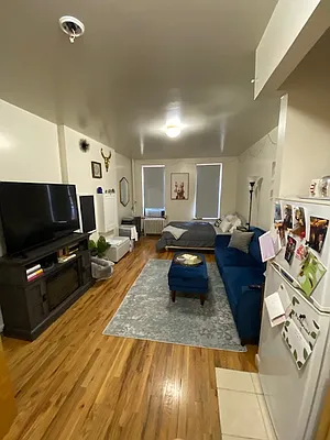 Rented by Mdays Realty | media 21