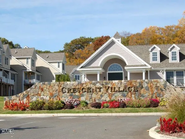 22 Ashwood Cir, Shelton, CT 06484