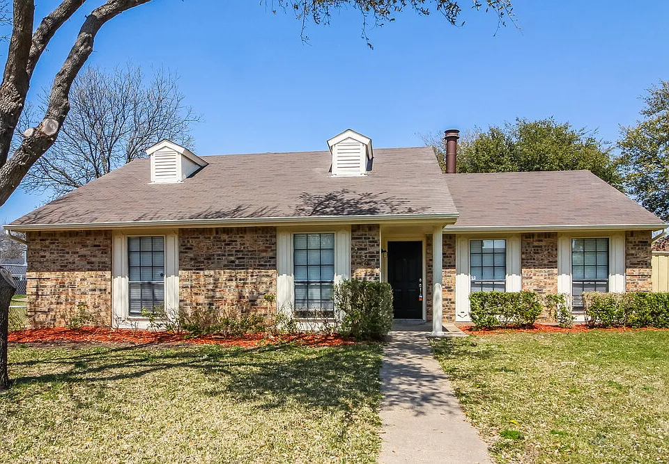 454 Kenya St