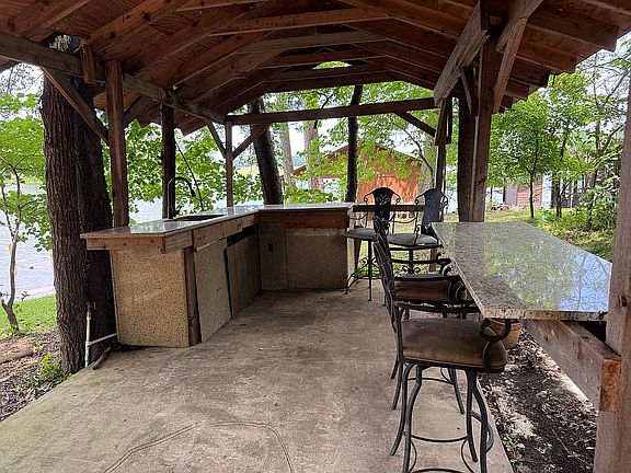 Outdoor kitchen - grilling