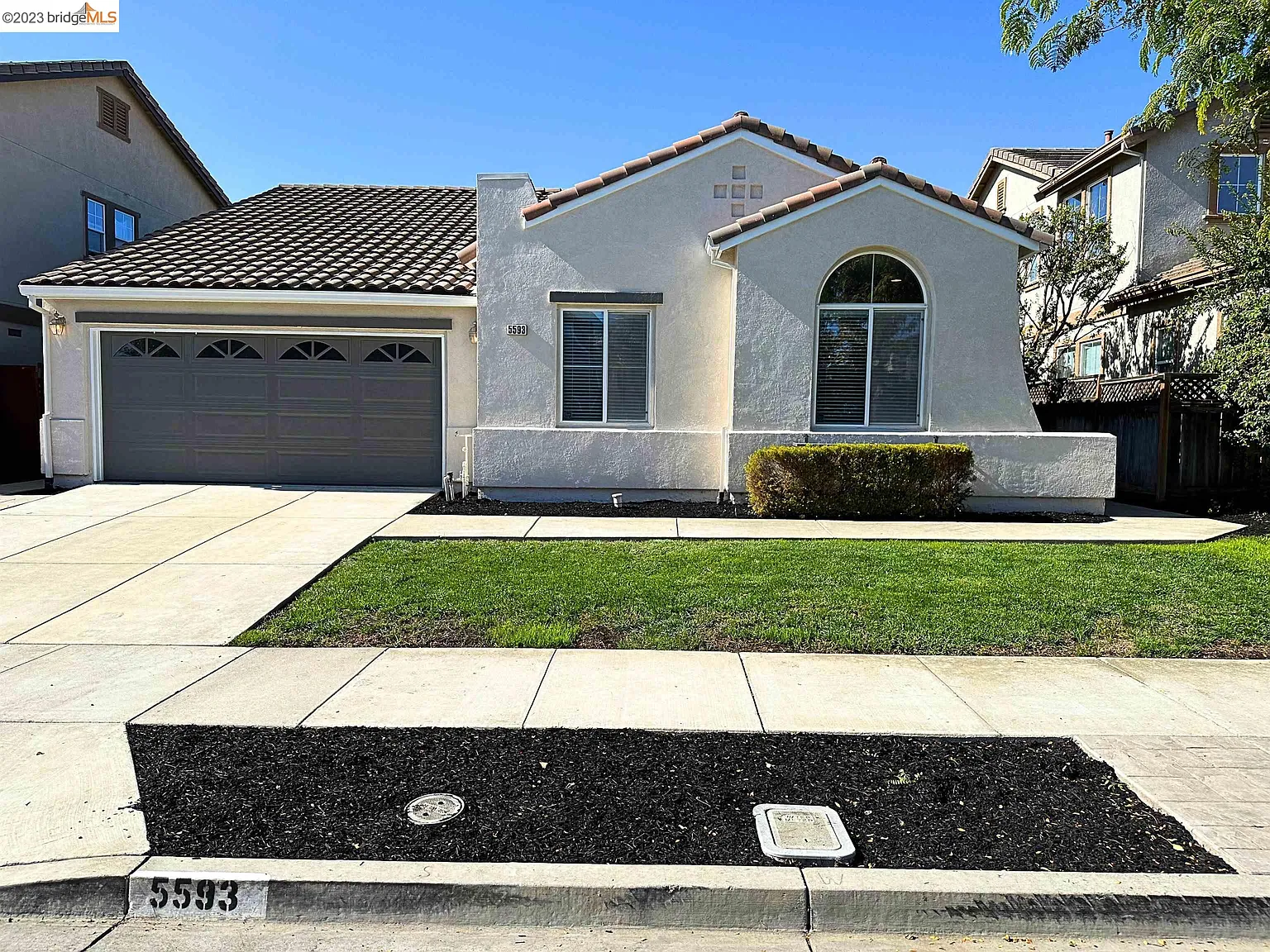 5593 McFarlan Ranch Dr photo 1