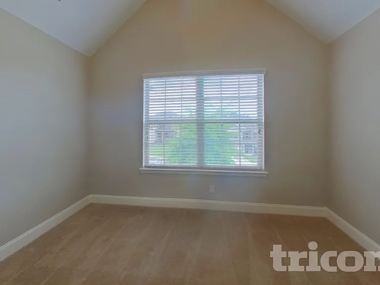 2102 Farmdale Ct — Photo 12