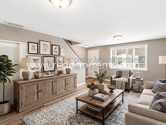 2nd image of 331 1st Ave NW #2