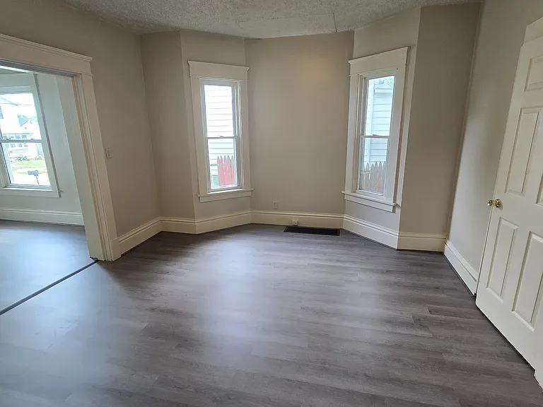 260 W Harrison St — Photo 8