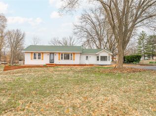 208 Augustine Rd, Eureka, MO 63025