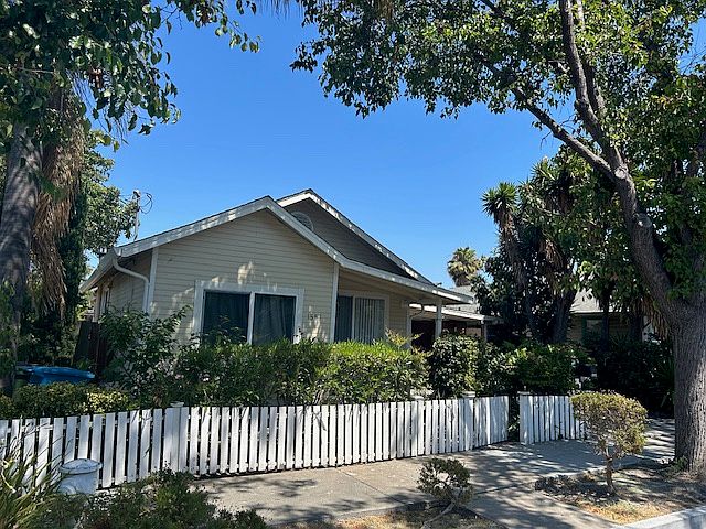 1597 Jackson St Santa Clara, CA
3/2 charming home with white picket fence