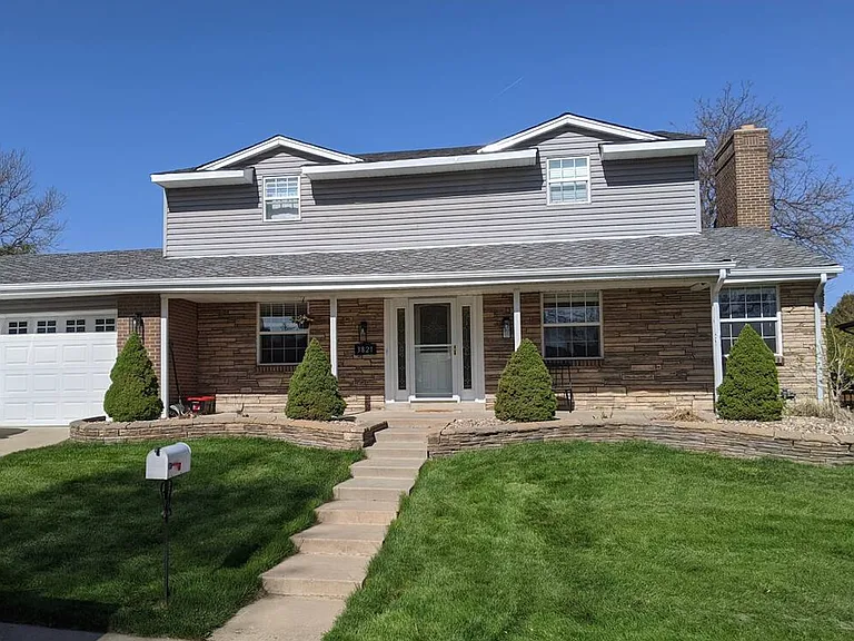 3821 S Ames St — Photo 2