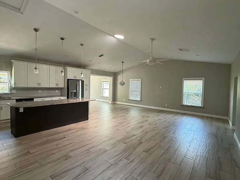 6944 Grande Vista Way — Photo 3