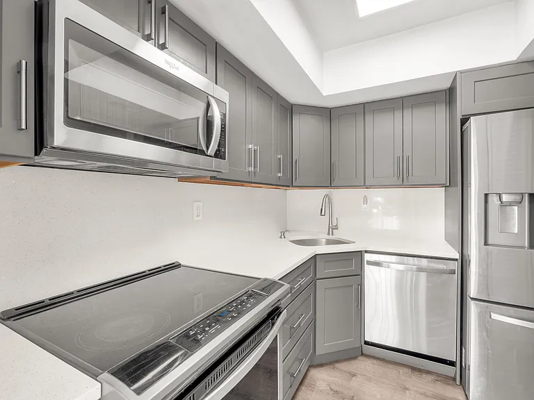 1510 SE 15th St #106 — Photo 1