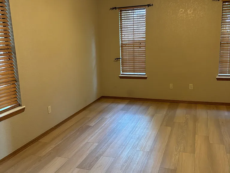 1112 SW 132nd Pl — Photo 14