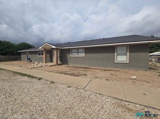 1201 W Hobbs St, Roswell, NM 88203