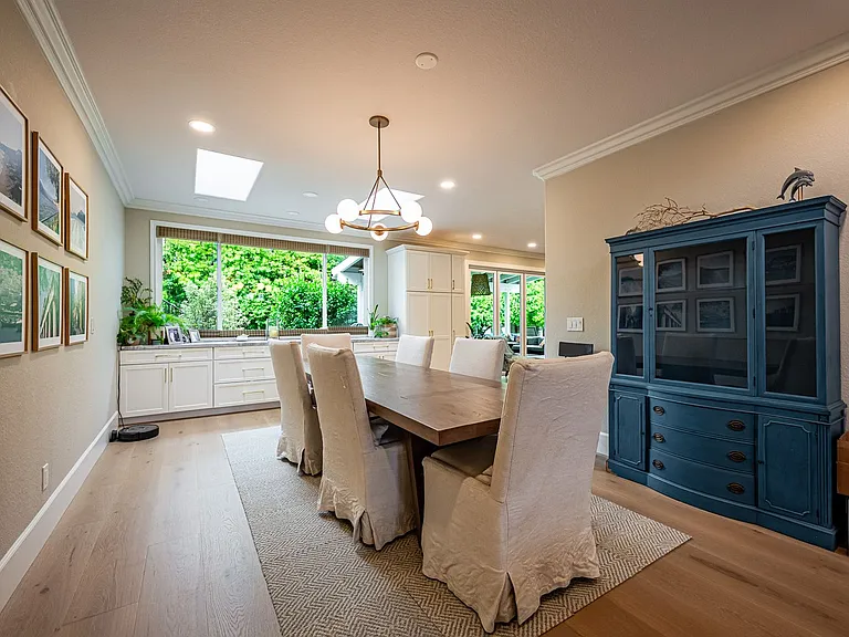 341 Calle De Adele — Photo 18