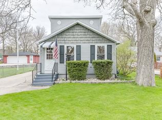 712 16th St, Kenosha, WI 53140