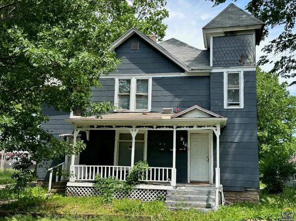 916 NW Jackson St, Topeka, KS 66608