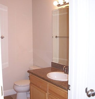 5th image of 3515 Grove St Unit 208