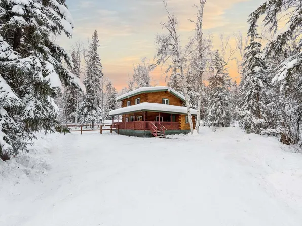 1135 Chickadee Loop, Fairbanks, AK 99712