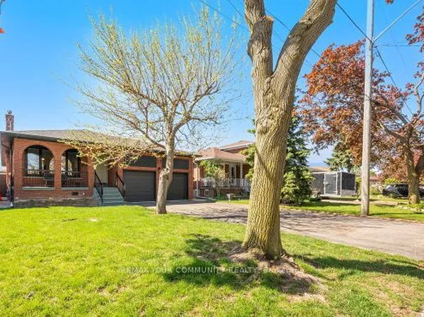 19 Hamer Blvd, Toronto, ON M9R 4A8