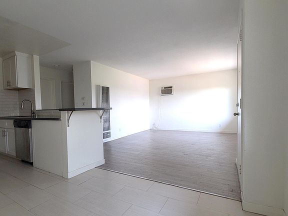 4th image of 441 N Virgil Ave APT 5