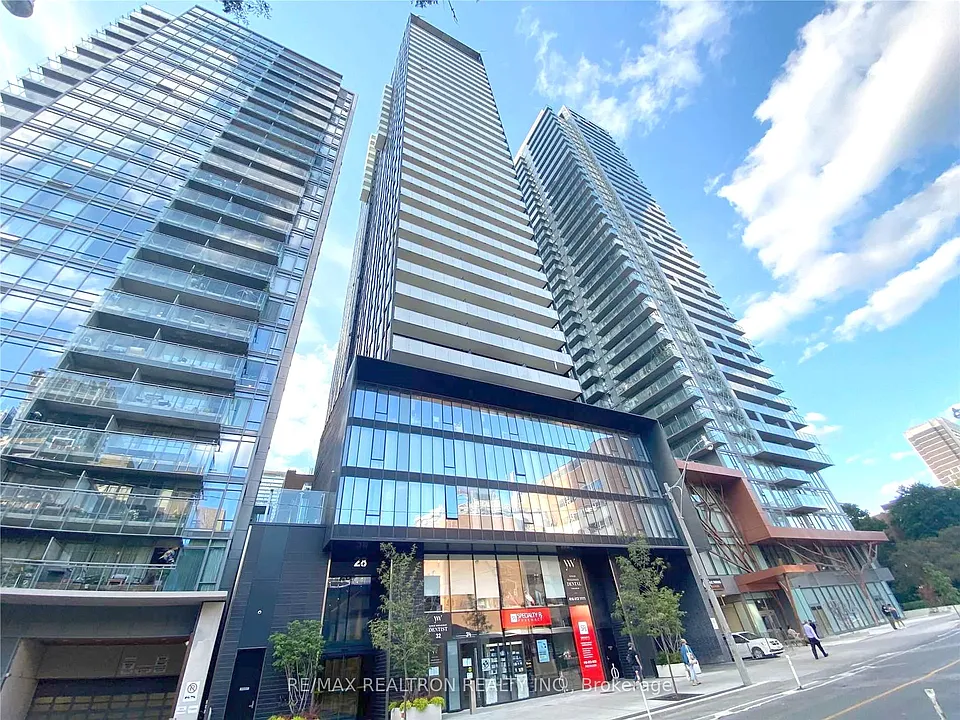 28 Wellesley St E #1103