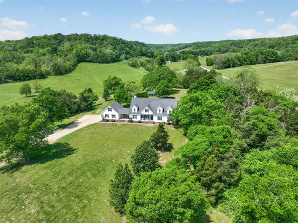1650 Ricketts Mill Rd, Mt Pleasant, TN 38474