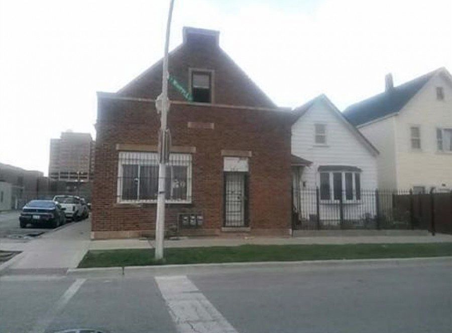 1st image of 2701 S Whipple St