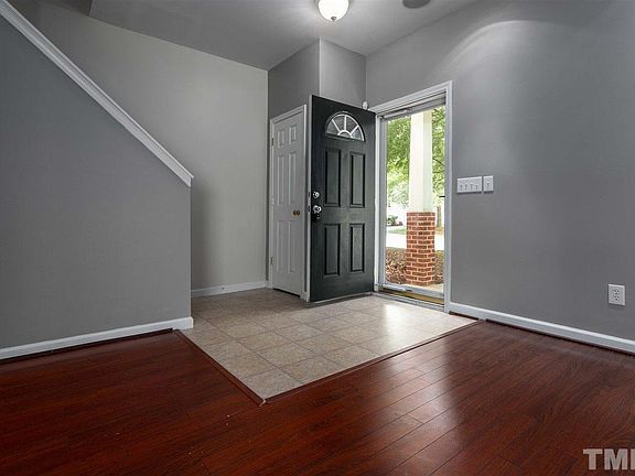 4th image of 215 Basset Hall Dr