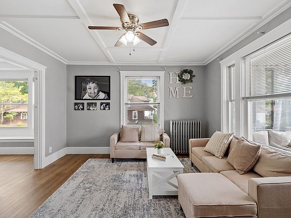 5th image of 422 Groveland St