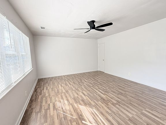 3rd image of 3621 Monte Vista Dr