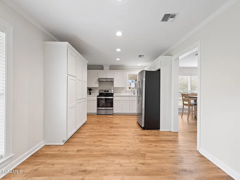 2508 Ferris Rd — Photo 15