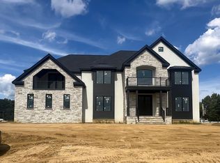 4 Fortune Ct, Freehold, NJ 07728