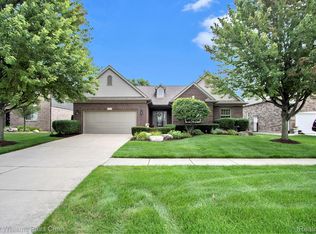 47248 Brennan Dr, Macomb, MI 48044